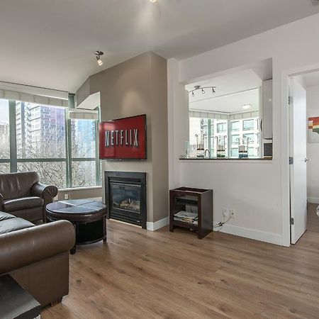Luxury 2 Bed Private Apartment In Central Downtown Vancouver Bagian luar foto